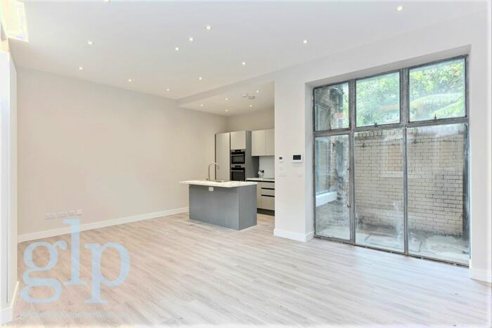 2 Bedroom Terraced House To Rent In Northington Street, London, Greater London, WC1N