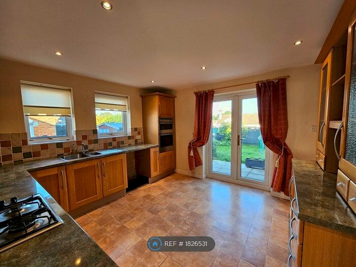 2 Bedroom Bungalow To Rent In Rose Acre Road, Littlebourne, Canterbury, CT3