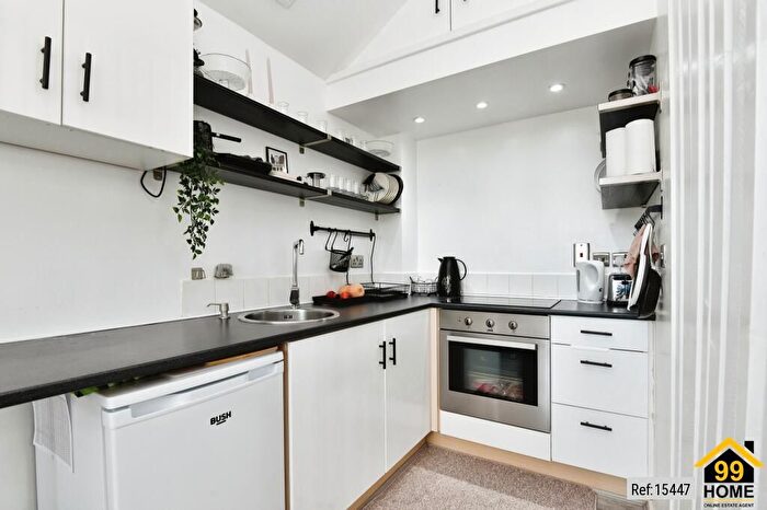 2 Bedroom Flat For Sale In Cresswell Road, Stoke-On-Trent, Stoke On Trent, ST1