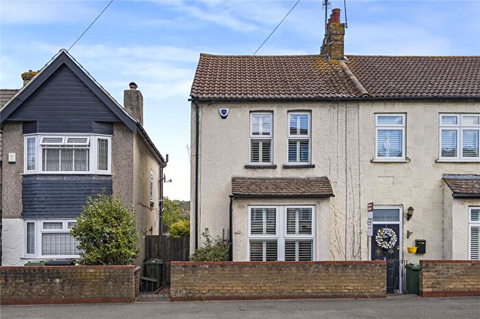 2 Bedroom Semi Detached House For Sale In Hawley Road, Dartford, Kent, DA2
