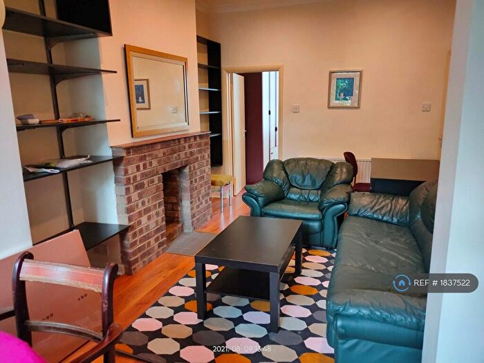 1 Bedroom Flat To Rent In Trinity Road, London, N2