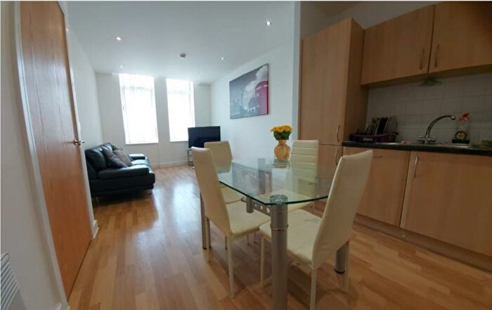 2 Bedroom Apartment To Rent In Princess Way, Swansea, SA1