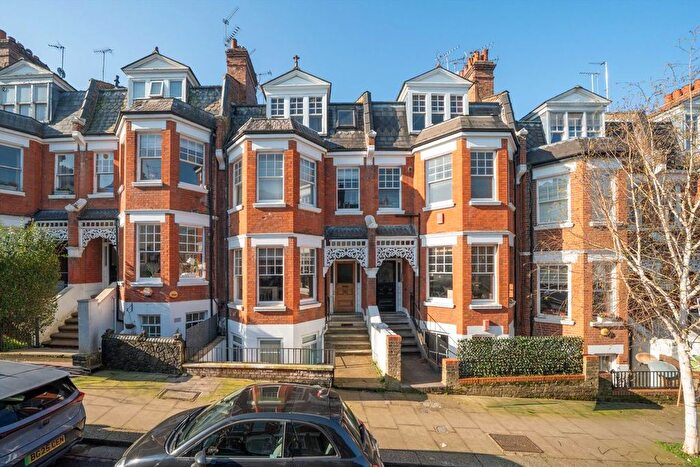 2 Bedroom Flat To Rent In Milton Road, Highgate, N6