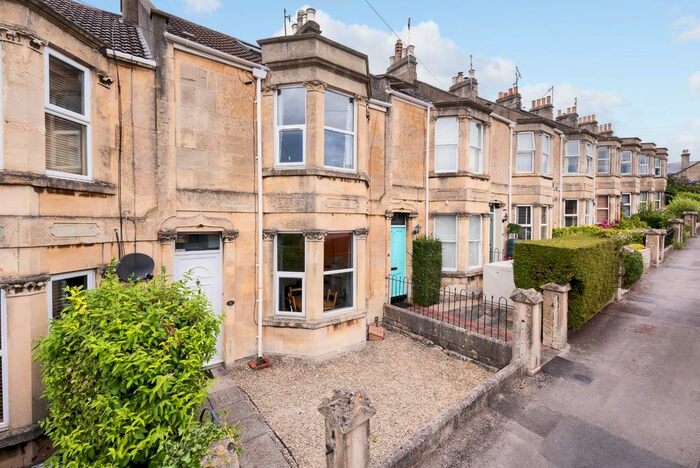 5 Bedroom Terraced House To Rent In Shaftesbury Road, Bath, BA2