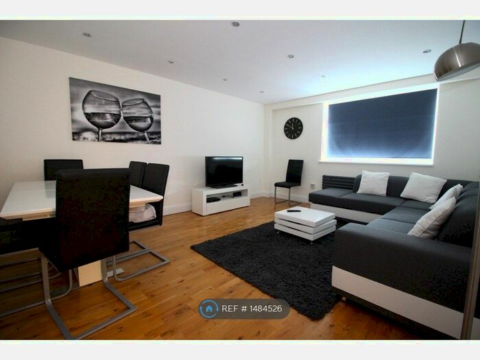 1 Bedroom Flat To Rent In Great James Street, London, WC1N