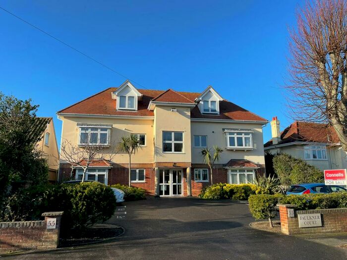 2 Bedroom Apartment To Rent In Browning Avenue, Bournemouth, BH5