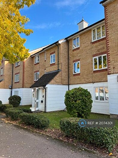 2 Bedroom Flat To Rent In Chipstead Close, Sutton, SM2