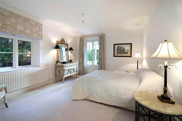 2 Bedroom Maisonette To Rent In Donaldson Road, London, NW6