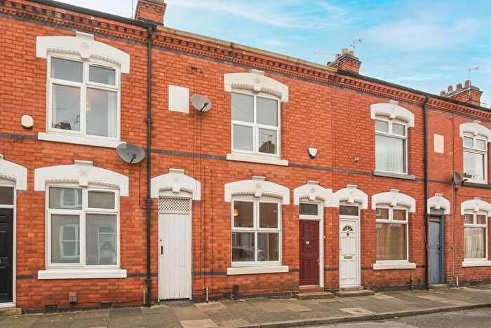 2 Bedroom Terraced House To Rent In Avenue Road Extension, Clarendon Park, Leicester, LE2