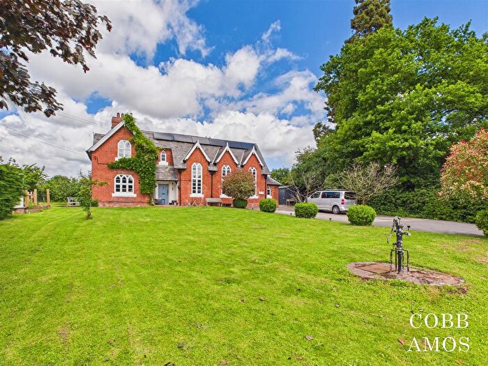 6 Bedroom Detached House For Sale In Kinnersley, Hereford, HR3