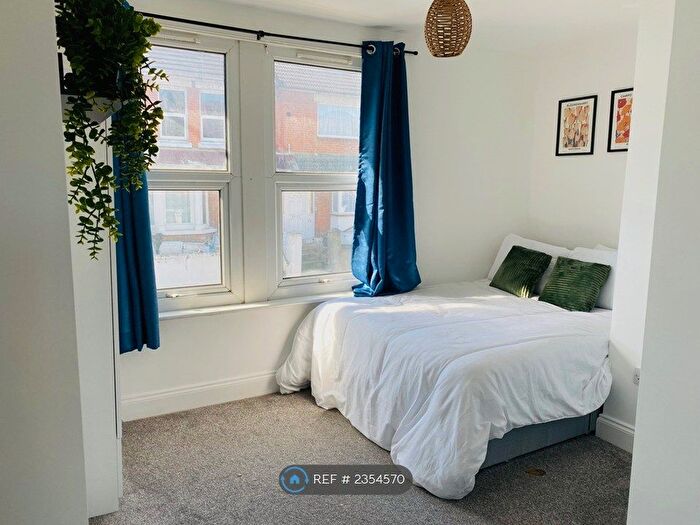 4 Bedroom Terraced House To Rent In Corporation Road, Gillingham, ME7