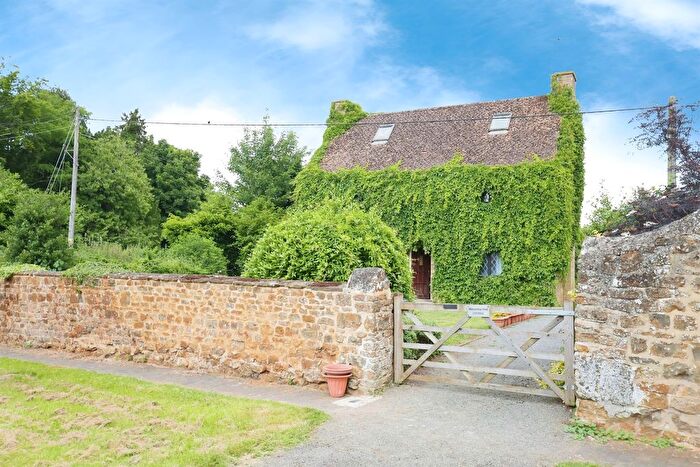 3 Bedroom Detached House For Sale In Horton Lane, Milcombe, Banbury, OX15