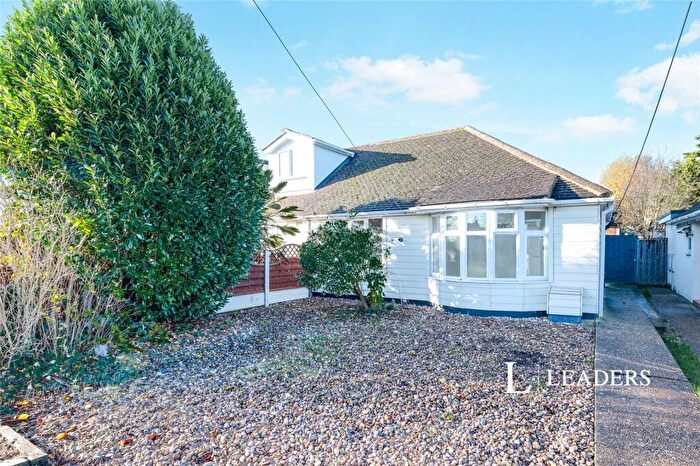 3 Bedroom Bungalow To Rent In Fourth Avenue, Wickford, Essex, SS11