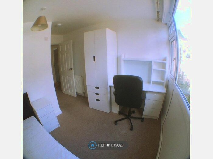 1 Bedroom Property To Rent In Alpine Court, Kenilworth, CV8