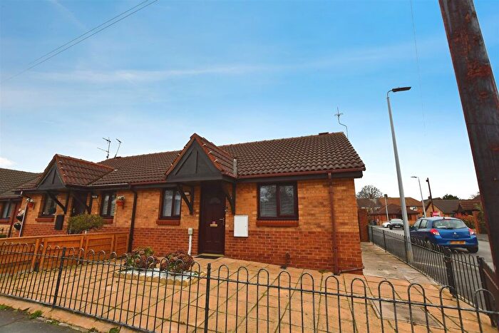 2 Bedroom Semi Detached Bungalow For Sale In Preston Road, Hull, HU9