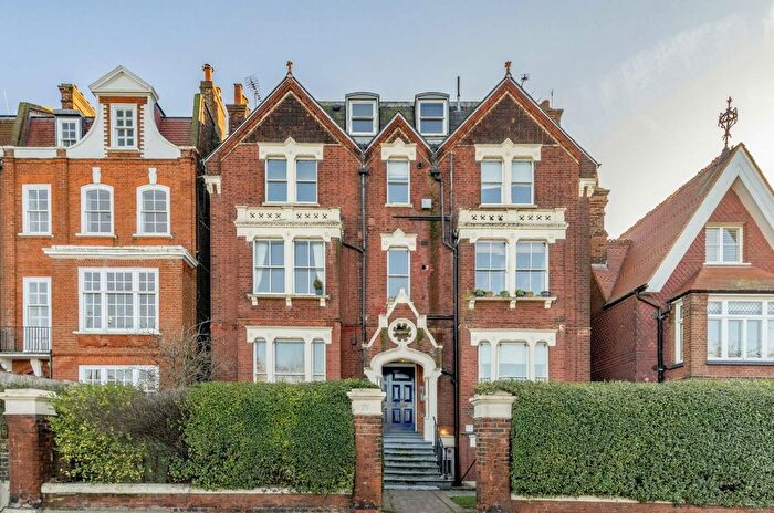 2 Bedroom Property To Rent In Clapham Common South Side, London, SW4