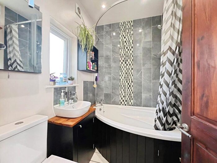 2 Bedroom End Of Terrace House For Sale In Whitfeld Road, Ashford, TN23