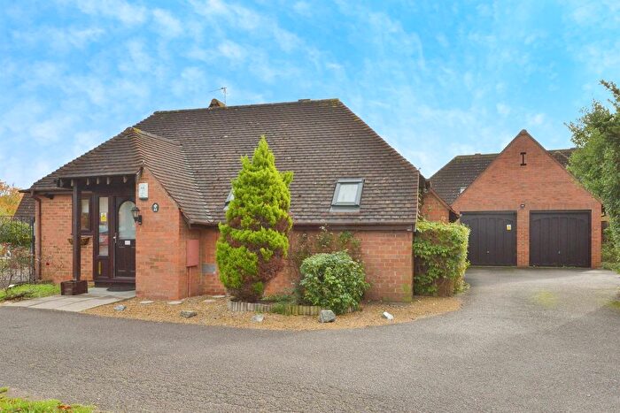 3 Bedroom Detached Bungalow For Sale In Bernay Gardens, Bolbeck Park, Milton Keynes, MK15