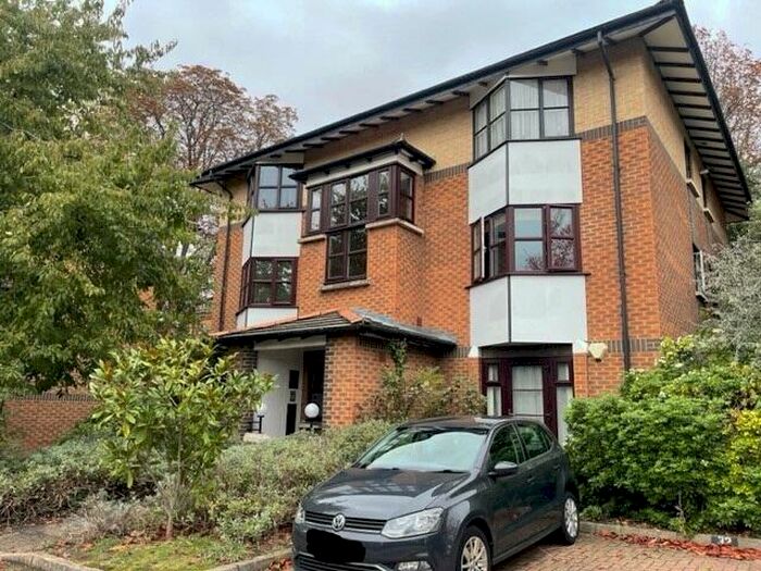 2 Bedroom Flat To Rent In Halley Gardens, London, SE13