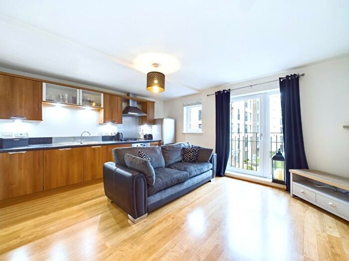 1 Bedroom Flat To Rent In Salamander Court, The Shore, Edinburgh, EH6