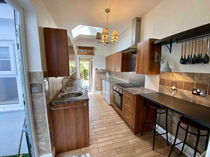 1 Bedroom Apartment For Sale In Haslemere, Victoria Road, Felixstowe, IP11