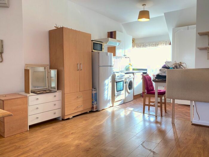 Studio To Rent In Lordship Lane, Wood Green N22