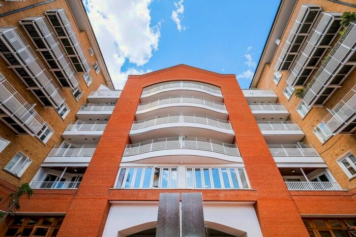 2 Bedroom Flat To Rent In Odessa Street, Canada Water, SE16