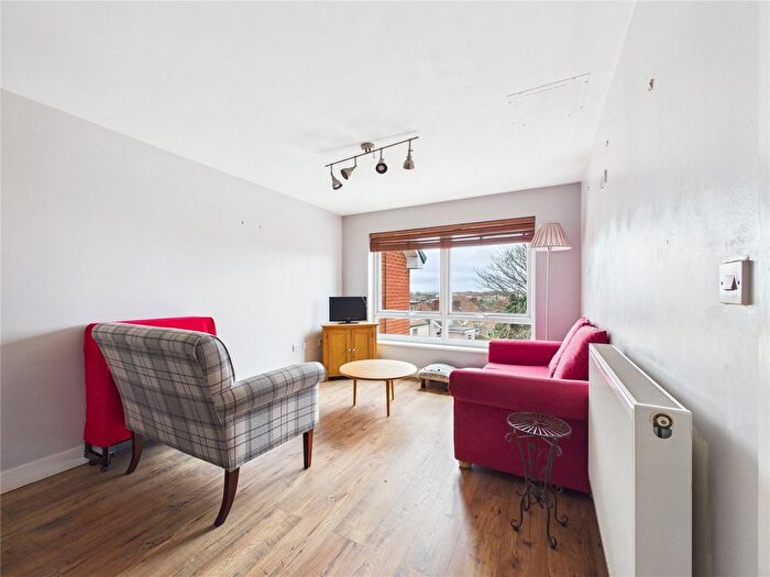 2 Bedroom Flat For Sale In Nags Head Hill, St George, Bristol, BS5