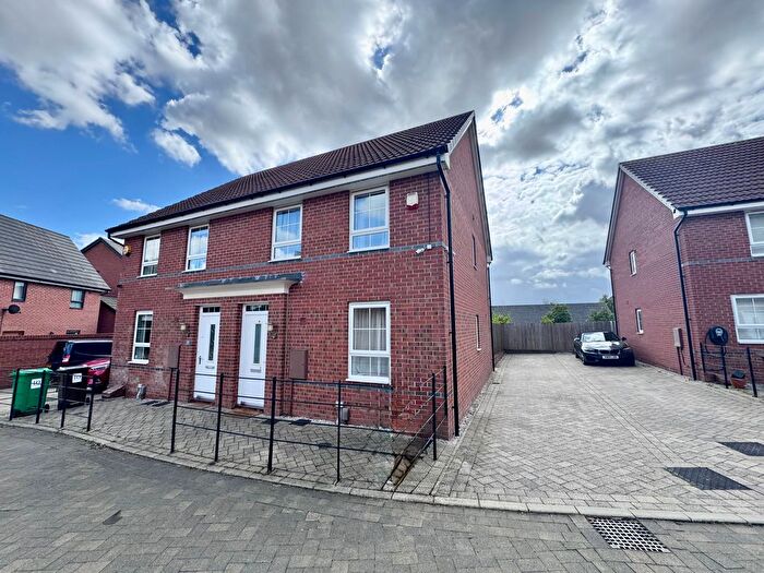 3 Bedroom Property To Rent In Selsby Close, Nottingham, NG8