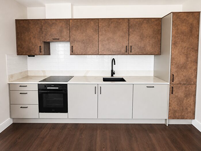 2 Bedroom Flat To Rent In Lancaster Road, Barnet, EN4