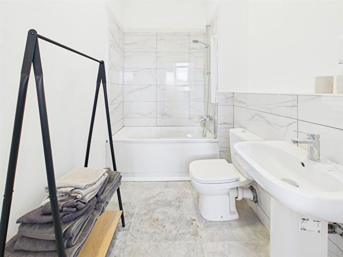 1 Bedroom Flat To Rent In Matlock Road, Coventry, CV1