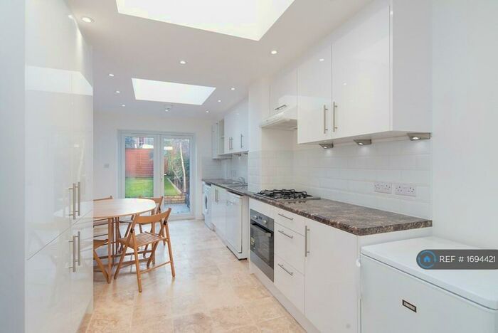 6 Bedroom Terraced House To Rent In Mayton Street, London, N7