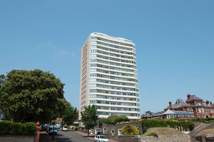 2 Bedroom Flat For Sale In Bolsover Road, Eastbourne, BN20