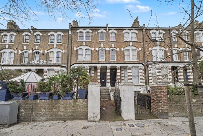 1 Bedroom Flat For Sale In St. Lawrence Terrace, London, W10