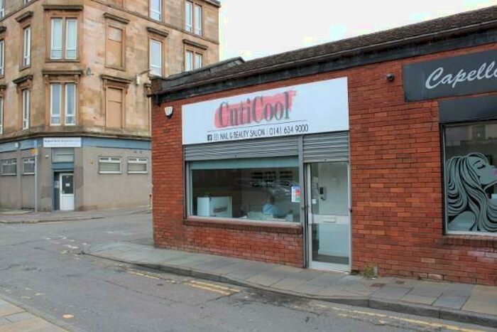 Detached House To Rent In Victoria Place, Glasgow, G73