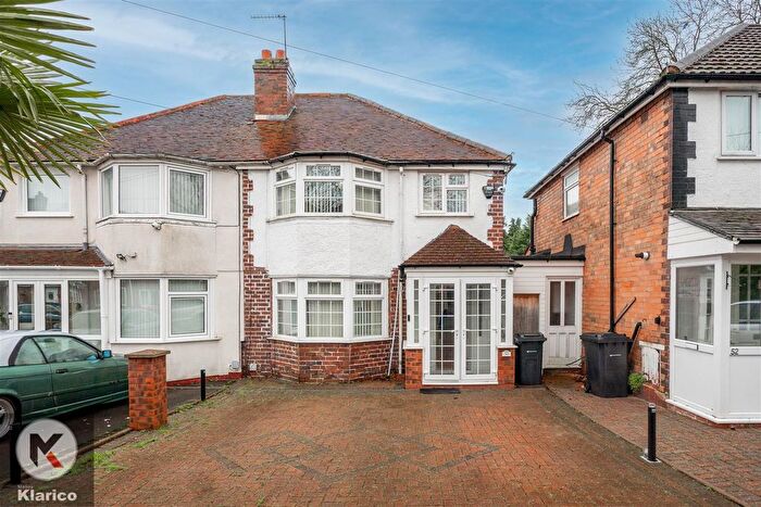 3 Bedroom Semi-Detached House To Rent In Wynford Road, Acocks Green, Birmingham, B27