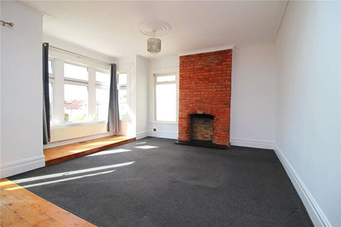 2 Bedroom Apartment To Rent In Canewdon Road, Westcliff-on-Sea, Essex, SS0