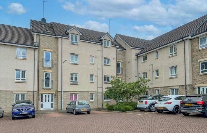 2 Bedroom Flat To Rent In Pilmuir Place, Dunfermline, KY12