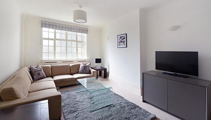 5 Bedroom Apartment To Rent In St John's Wood, NW8