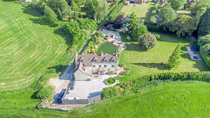 6 Bedroom Detached House For Sale In Fleet Lane, Barmby On The Marsh, DN14