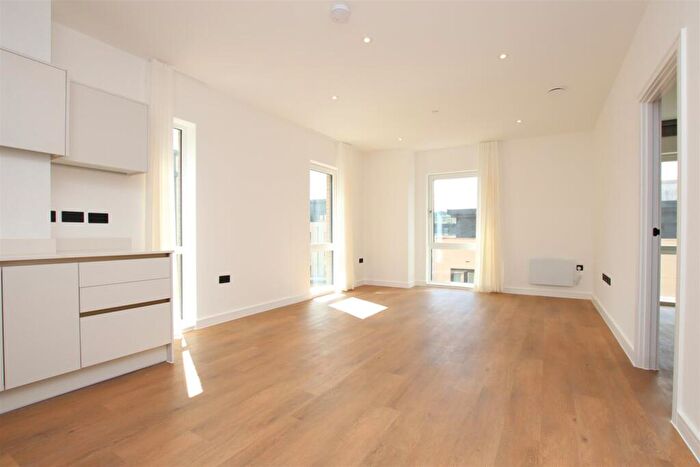 1 Bedroom Flat To Rent In The Willows, Windsor Bridge Road, Bath, BA2