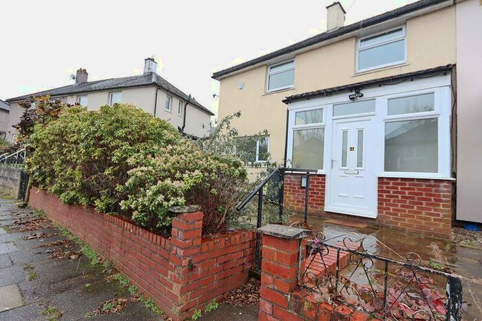 3 Bedroom Semi-Detached House To Rent In Rainsough Avenue, Manchester, M25