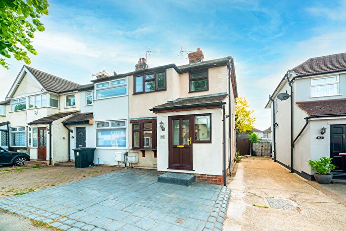 3 Bedroom End Terrace House For Sale In Elm Park Avenue, Hornchurch, RM12