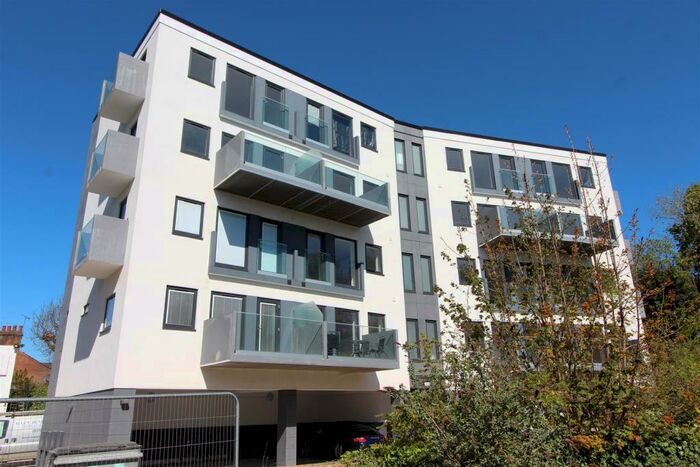 2 Bedroom Duplex To Rent In Priory Court, Old London Road, St Albans, AL1