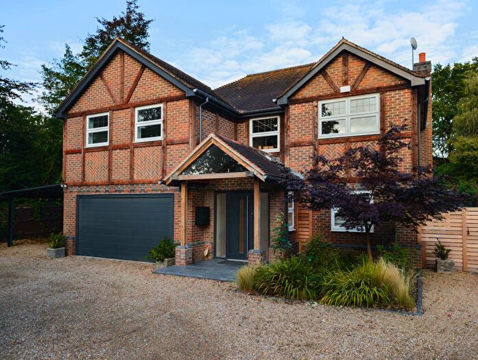 5 Bedroom Semi-Detached House To Rent In Sunningdale, Berkshire, SL5
