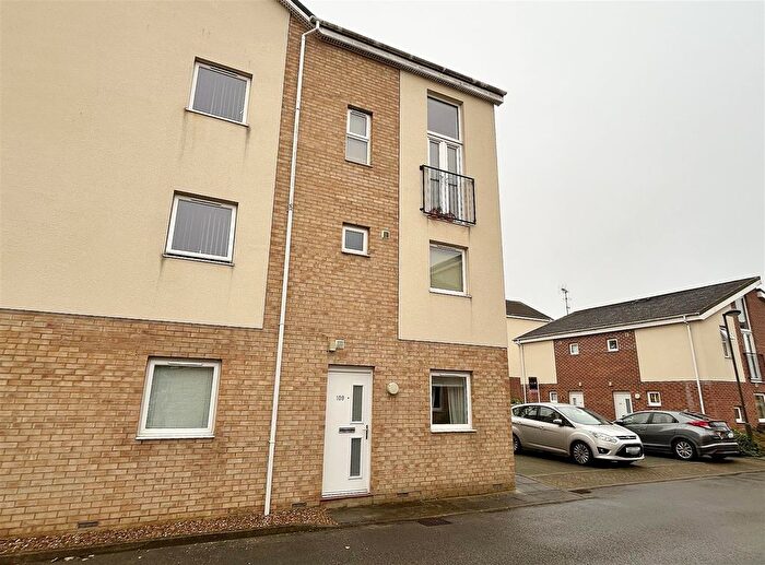 1 Bedroom Flat For Sale In Clog Mill Gardens, Selby, YO8