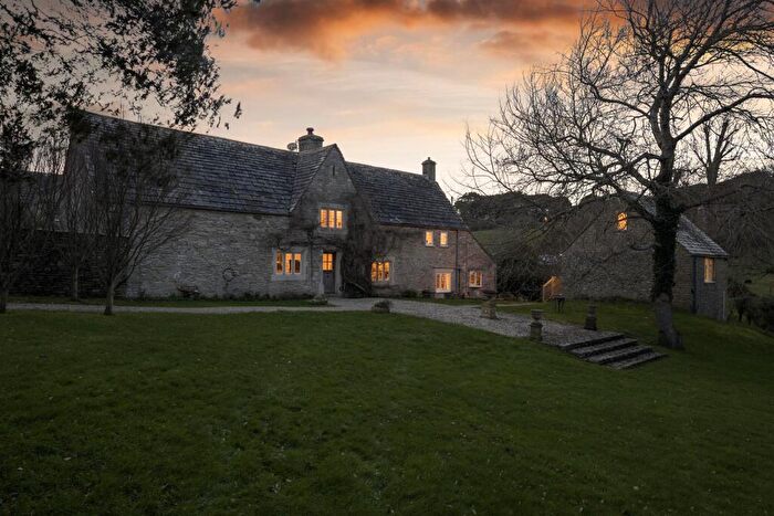 4 Bedroom House For Sale In Southcliffe Road, Swanage, BH19