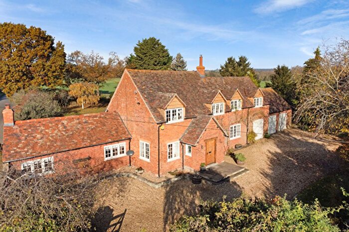 4 Bedroom Detached House For Sale In School Road, Salford Priors Evesham, WR11