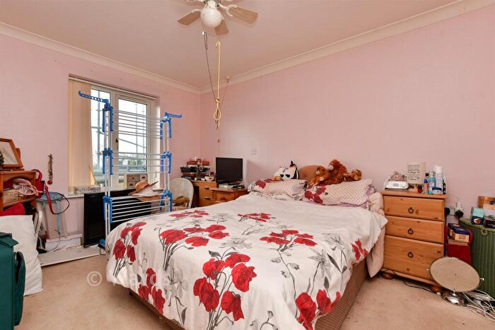 2 Bedroom Apartment For Sale In Lyell Road, Birchington, Kent, CT7