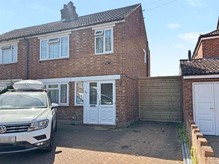 3 Bedroom Semi-Detached House For Sale In Springfield Avenue, Kempston, MK42